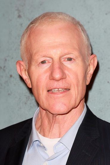 Рэймонд Бэрри Дж.