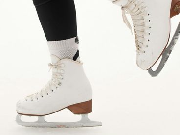 Русский вызов. Турнир сильнейших фигуристов. Битва поколений в уникальном соревновании за звание лучших на льду. Прямой эфир Русский вызов. Турнир сильнейших фигуристов. Битва поколений в уникальном соревновании за звание лучших на льду. Прямой эфир