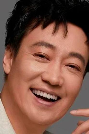 Синь Байцинь