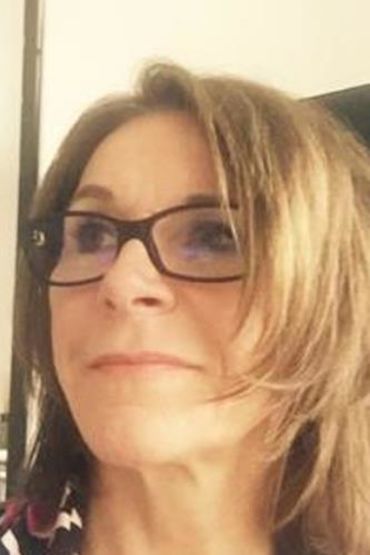 Кристел Хенон