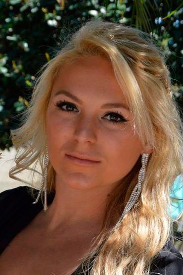 Кайли Пек Николь