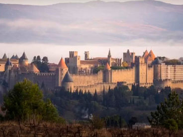 Крепость Каркассон в Окситании Крепость Каркассон в Окситании