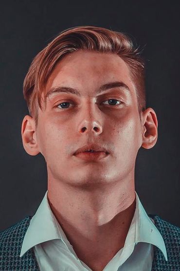 Антон Лушников