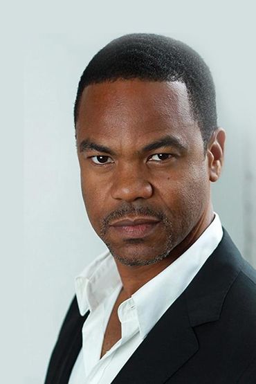 Крэйг Томас