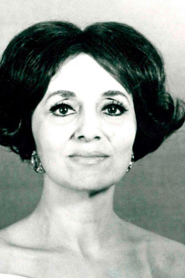 Зара Долуханова