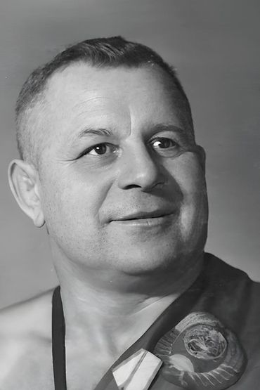 Александр Мазур