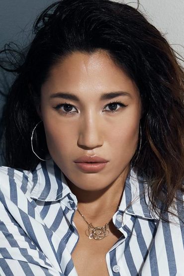 Дженнифер Чжон