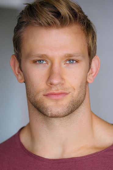 Антон Наринский