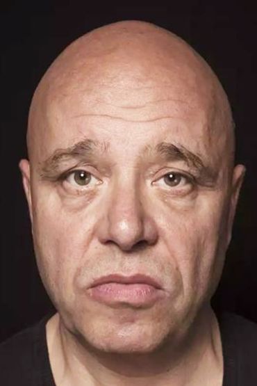 Ману Керстинг