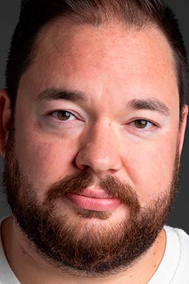 Бенни Элледж