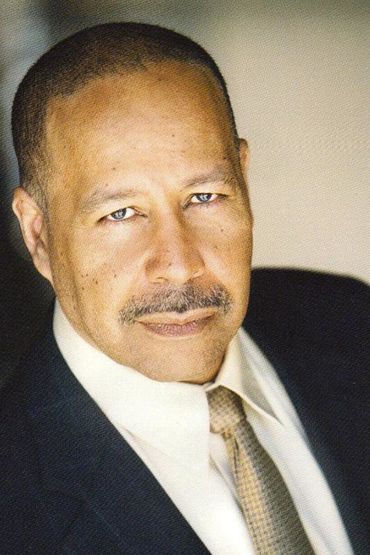 Лэнс Э.Николс