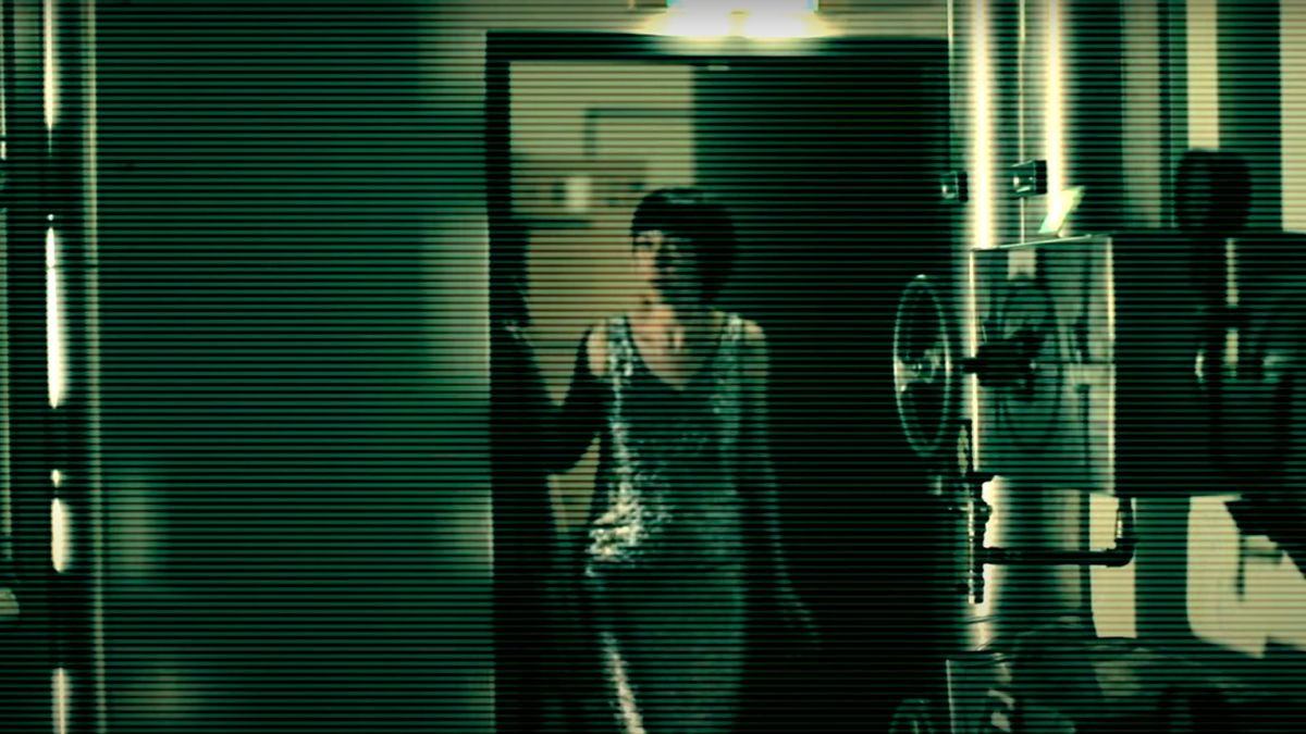 SilverStone - Poke In The Dark