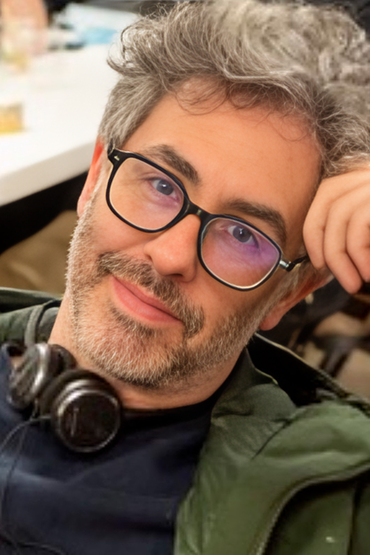 Адам Камиен