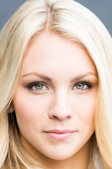 Лэни МакОли