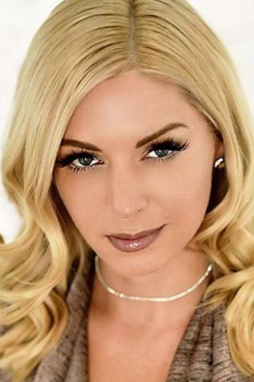 Анджелика Читвуд