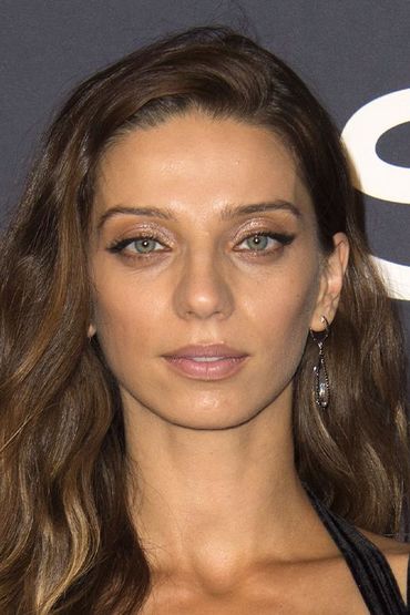 Анджела Сарафян