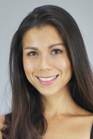 Келли Джонс Б.