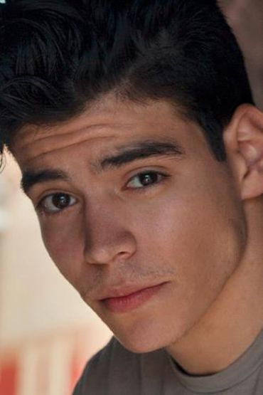 Аарон Домингес