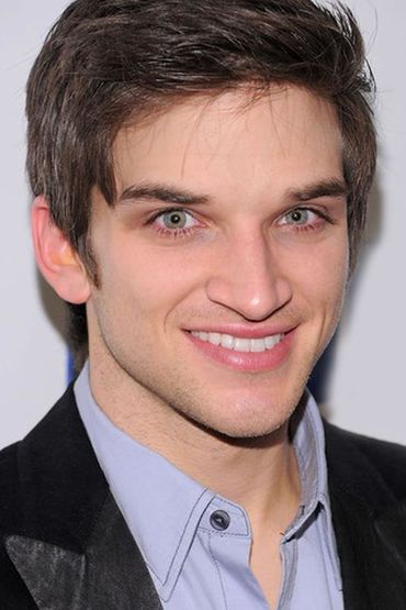 Эван Йоникит