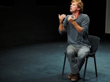 Человек. DOK. Олег Кулик. Игра на барабанах Человек. DOK. Олег Кулик. Игра на барабанах