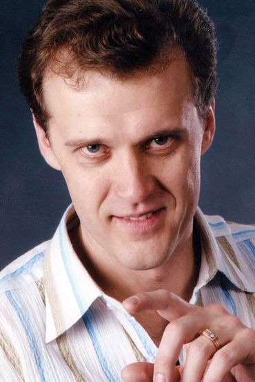 Олег Попов