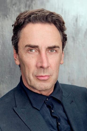 Стивен Эллиот