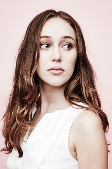 Алисия Дебнем-Кери