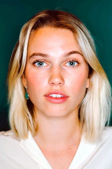 Теа Лош Софье