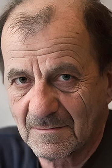 Миклош Секей Б.