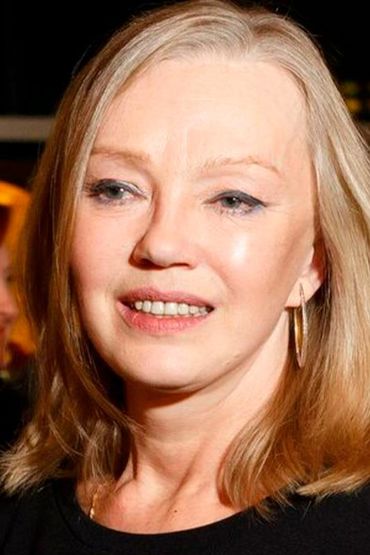 Елена Попова