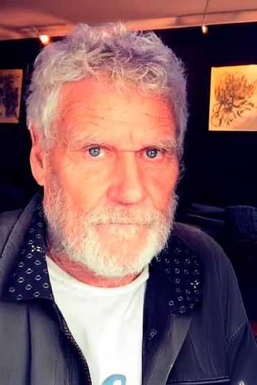 Йен Робертс