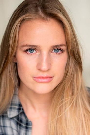 Леона Кларк