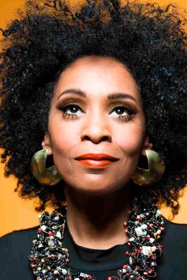 Лукреция дер ван