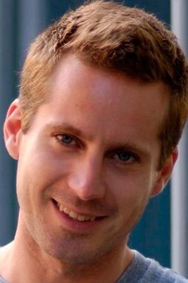 Даниэль Брошу