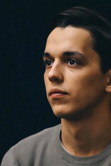 Антон Меньшиков