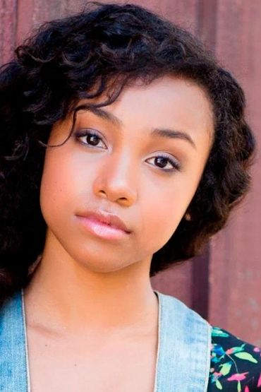 Дженнея Уолтон