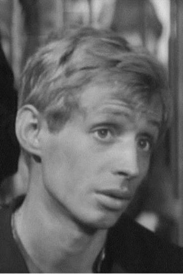 Лев Вайнштейн