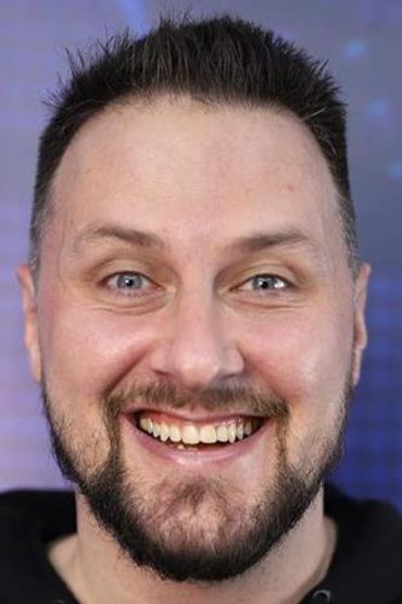 Максим Лисовский