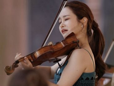 Пом Сори Ким, камерный оркестр Camerata Salzburg - Моцарт: Концерт для скрипки № 1 Пом Сори Ким, камерный оркестр Camerata Salzburg - Моцарт: Концерт для скрипки № 1