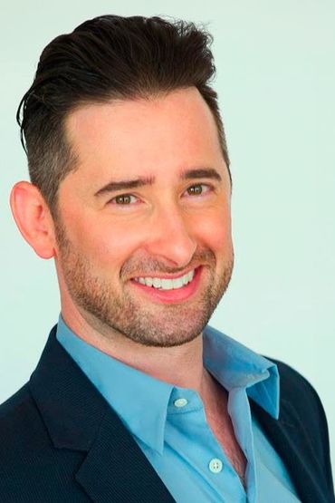 Майкл Э.Стерн