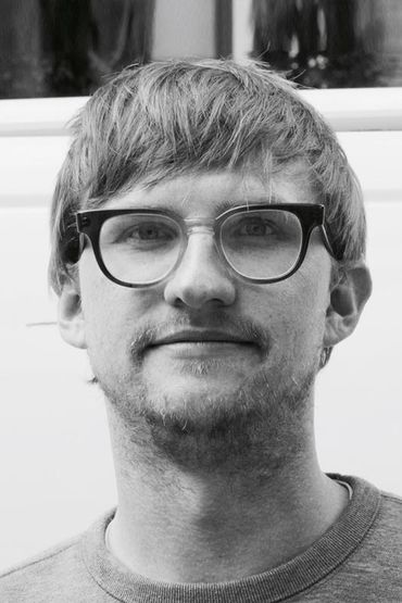 Дэниэл Лонгино Грэй