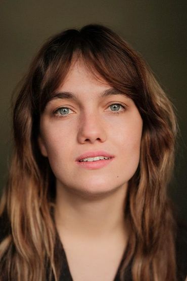 Нелл Барлоу