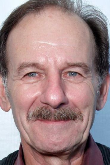 Леонард Келли-Янг