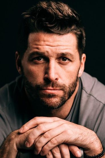 Бретт Тутор