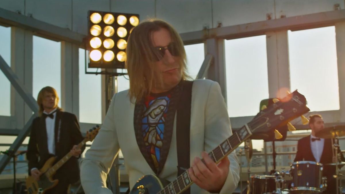 Би-2 - Три сантиметра над землей