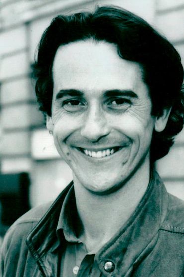 Адриан Лукис