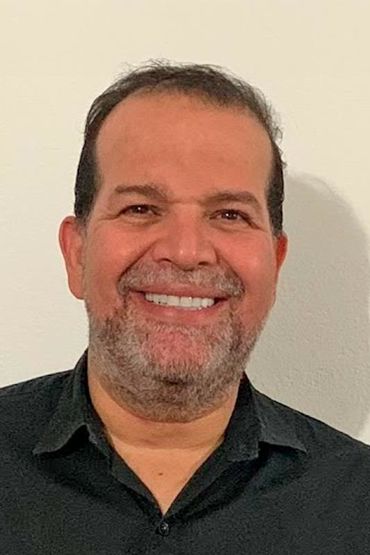 Маурисио Кухар