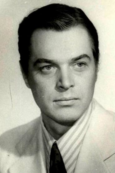 Александр Овчинников