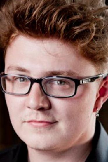 Адриан Пауэрс