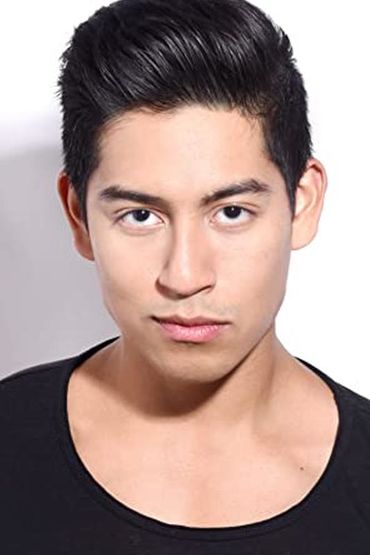 Адриан Фавела